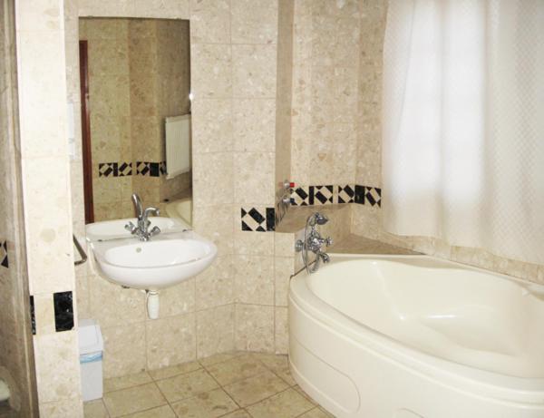 Nadix Panzio Bed & Breakfast Дебрецен Екстериор снимка